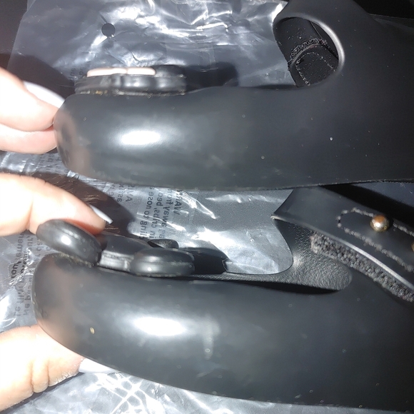 Mini Melissa Black and Red Dress Shoes with Polka Dot Bow Size 8 - Picture 4 of 9